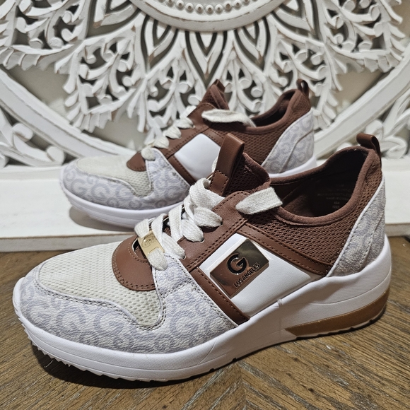 Guess Brown & White Sneakers W/Logo Womans 6.5 - Picture 4 of 6